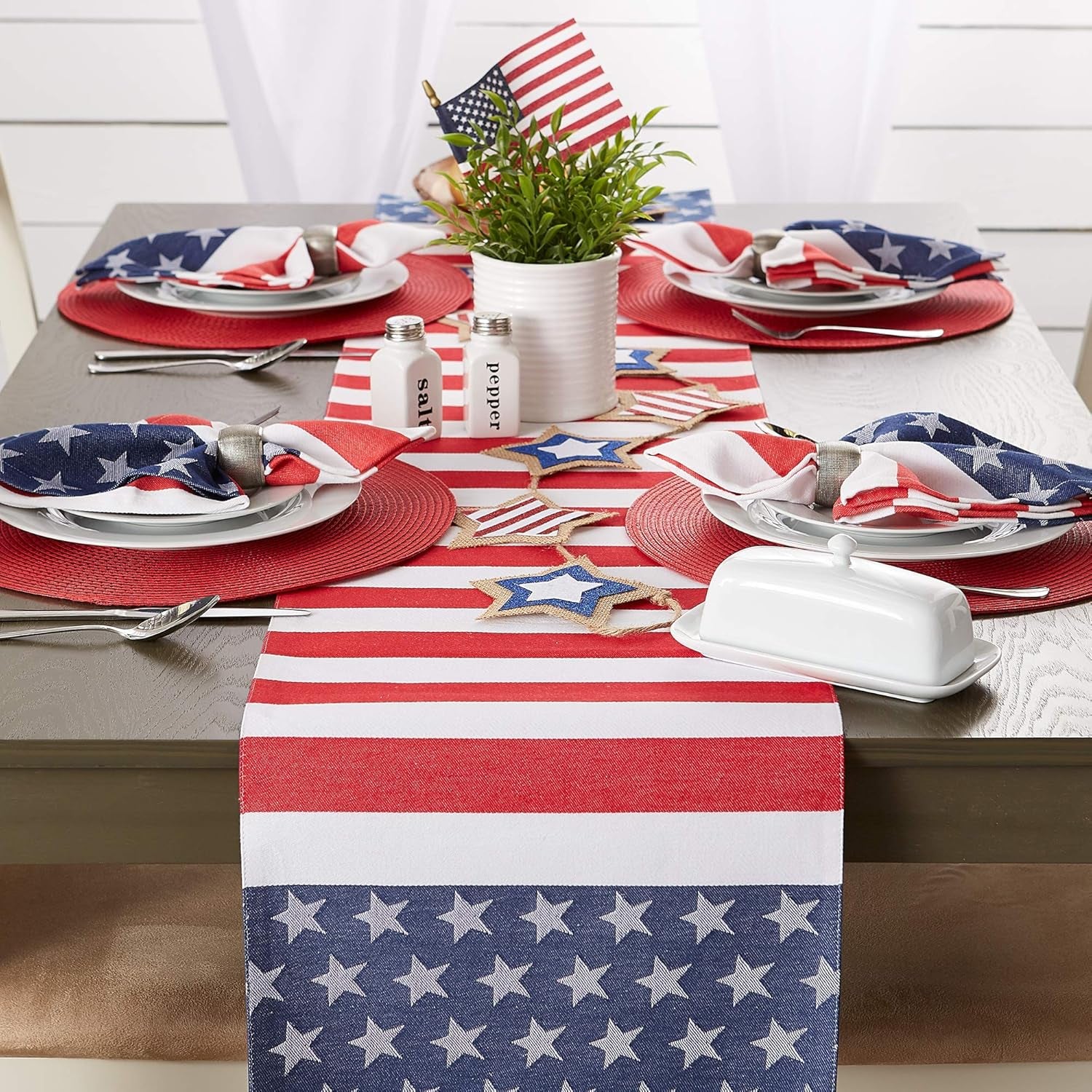 Classic Woven Tabletop Collection, Indoor/Outdoor Placemat Set, Round, 15" Diameter, Tango Red, 6 Piece