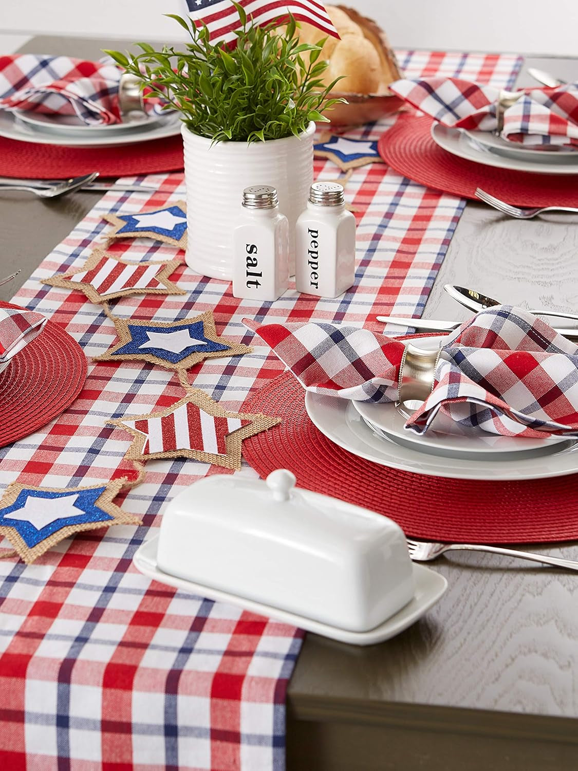 Classic Woven Tabletop Collection, Indoor/Outdoor Placemat Set, Round, 15" Diameter, Tango Red, 6 Piece